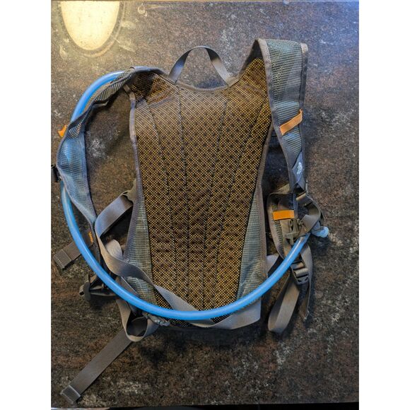 The North Face Gulper Hydration Pack Backpack - EUC - Picture 5 of 5